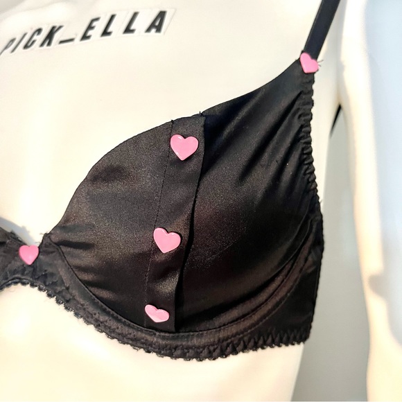 34B VS Victoria’s Secret Sexy little things Pink heart Bra & ruffle garter skirt - Picture 7 of 14